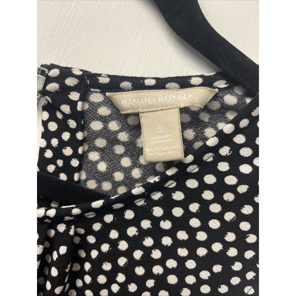 Women's Banana Republic Size Small Black-And-White Polkadot Keyhole Back Tank - Picture 2 of 9